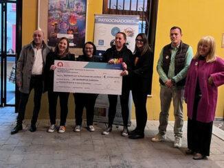 Acto de donación del diner recaudado por la Tapa Solidària a Incluversa